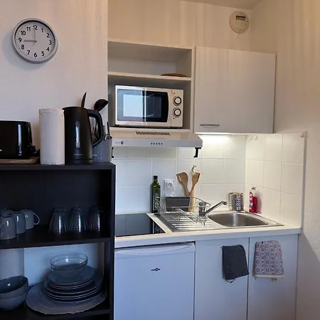 Cosy En Avec Parking Prive * Νιμ