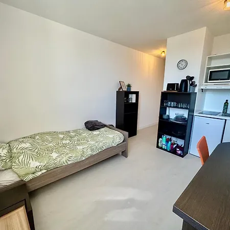 Cosy En Avec Parking Prive Διαμέρισμα